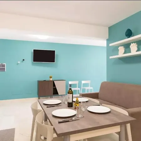 アパート Azzurra バレストラーテ